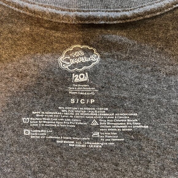 Simpson's Nice, Normal Family t-Shirt. Size S - Picture 3 of 5